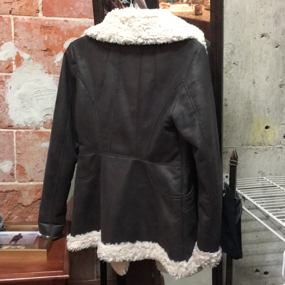 Coat - Picture 4 of 4